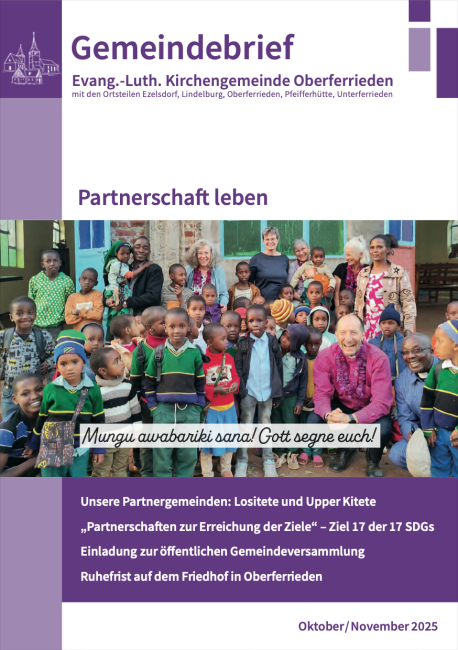 Gruppenbild von Menschen aus Tanzania und deutschen Besuchern